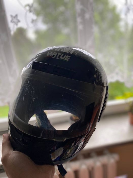 Елетро скутер з шоломом