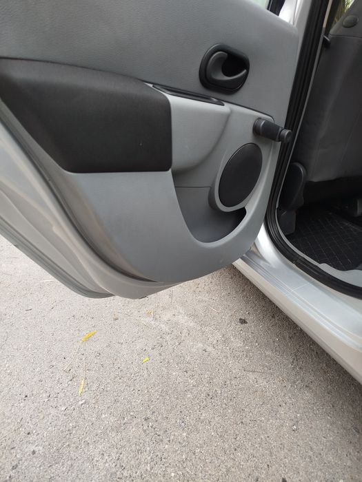 Рено модус 2007р.