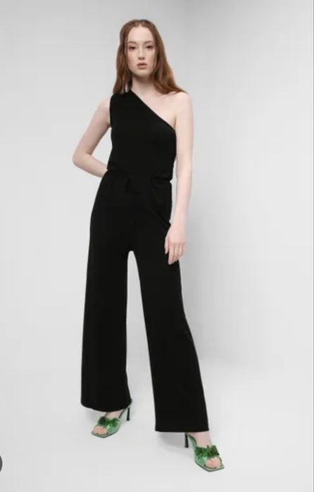 Вечірній комбінезон з широкими штанами на одне плече i saw it firts m