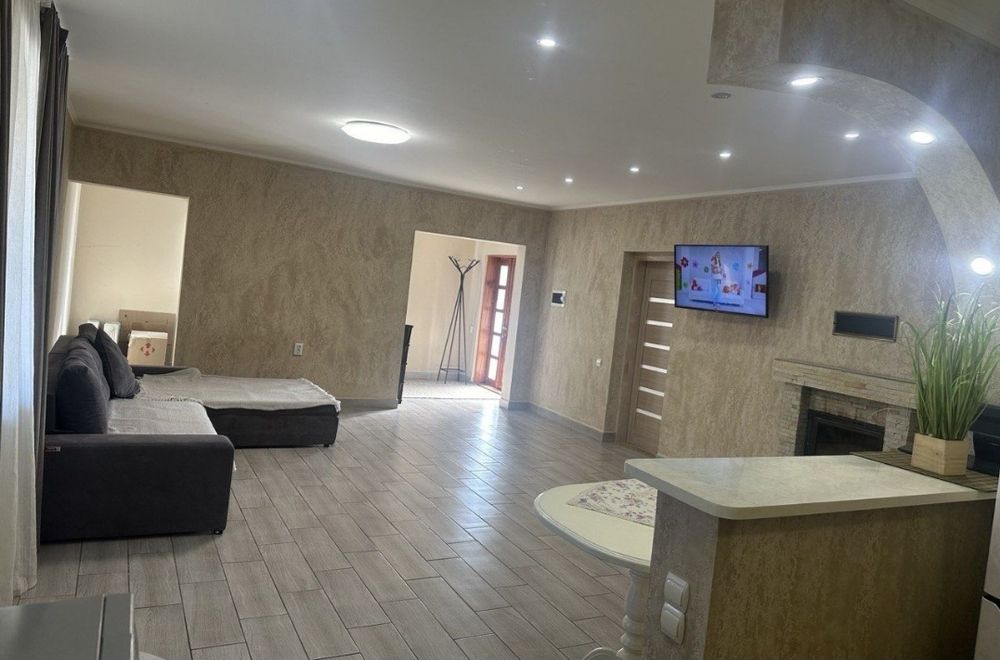 Оренда будинку в тихій локації без тварин