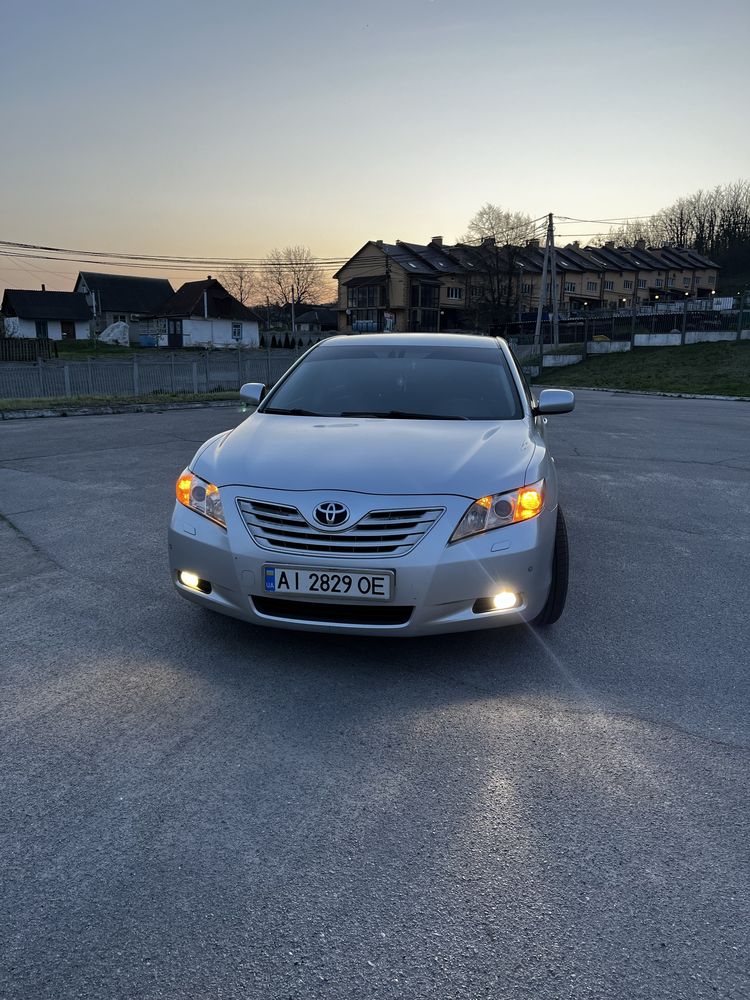 Продам Toyota camry 40