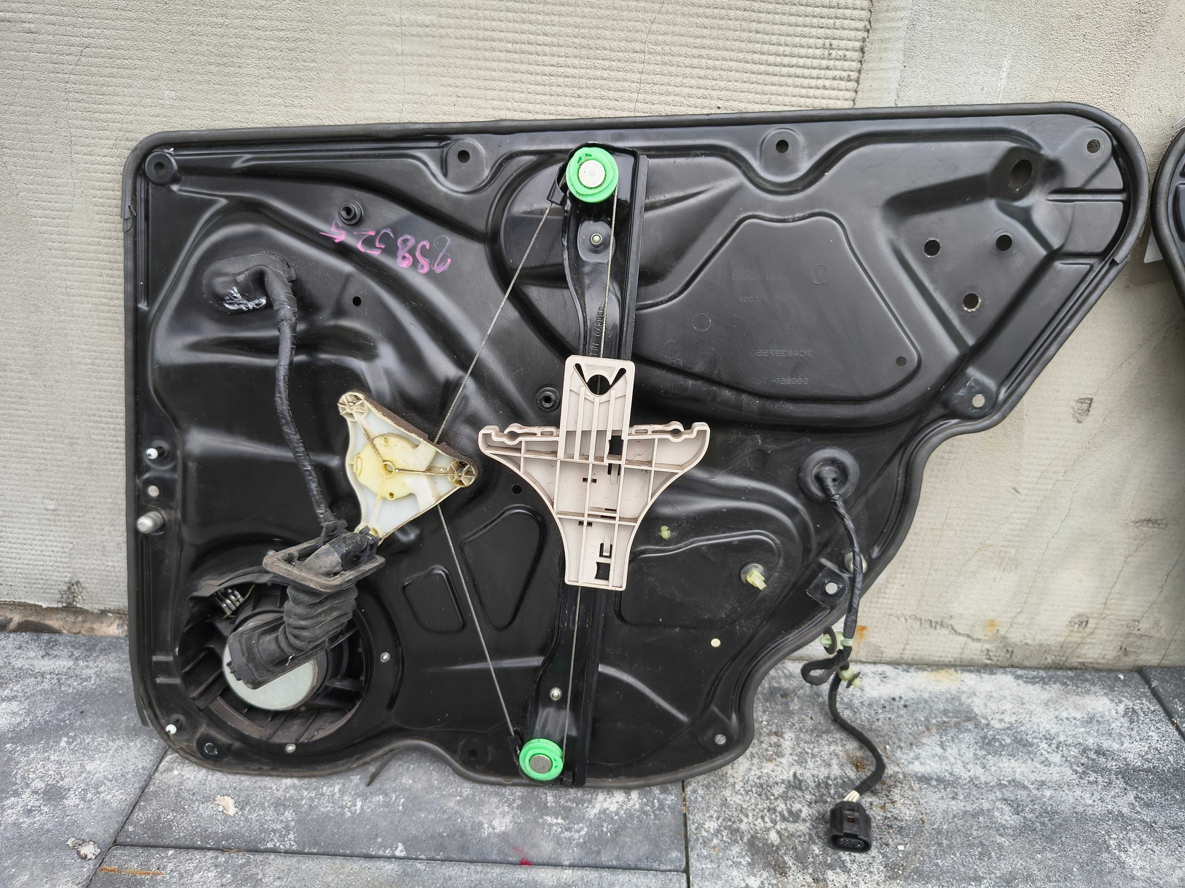 VW Passat B6 Kombi Mechanizm Szyby Lewy Prawy Tył Podnośnik