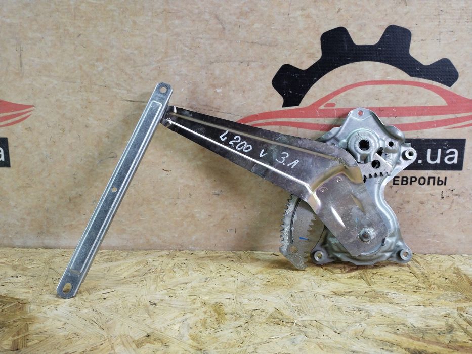 Mitsubishi V L200 15-18 стеклоподъемник моторчик задний левый 5713A474