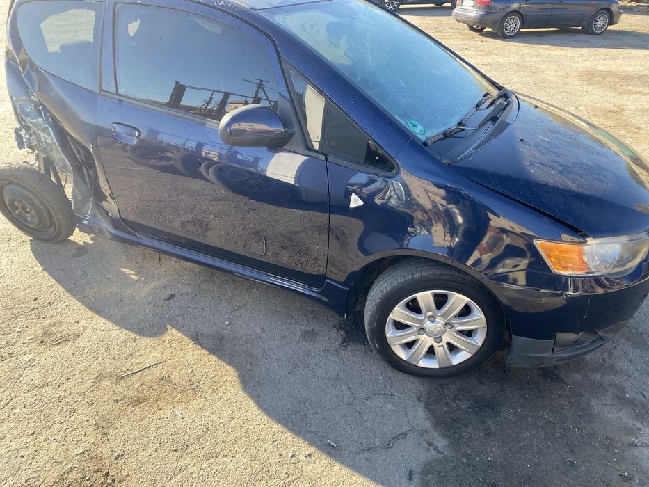 Разборка Mitsubishi Colt 9 Z30 2008-2012 год капот крыло фара дверь