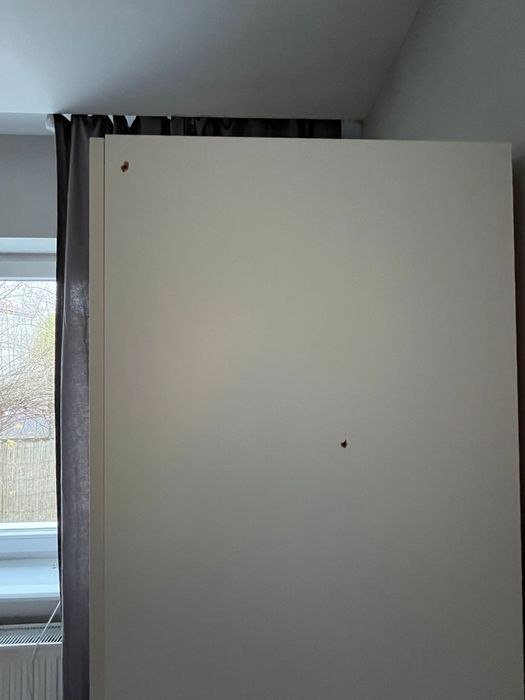 Biała szafa Ikea Pax Bergsbo