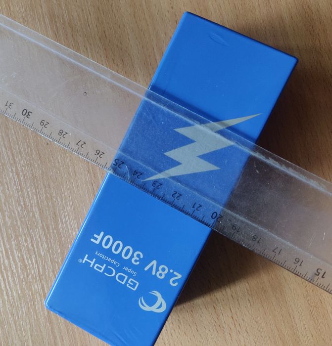 Супер конденсатор  3000f 2.8V