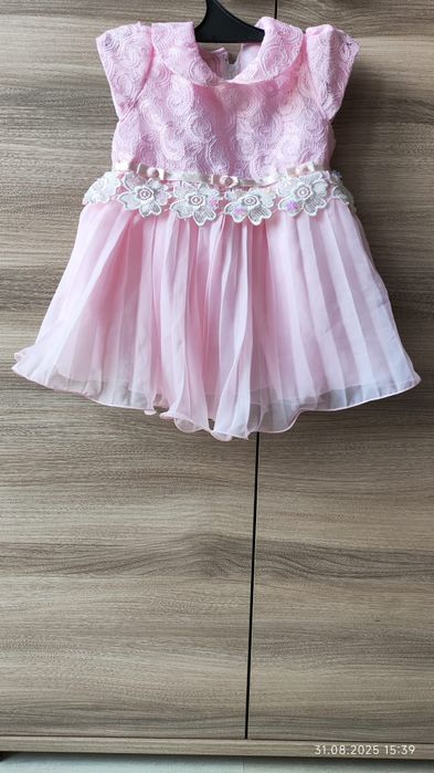 Elegancka sukieneczka