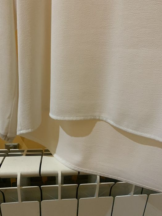 Blusa branca “Promod” tamanho 44 com pormenores dourados nova