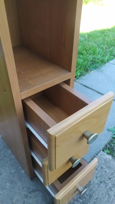 Szafka mała z szufladami