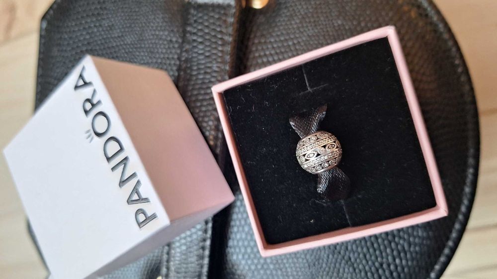 Pandora, srebrny Charms