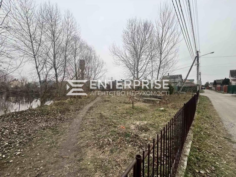 Продаж земельної ділянки 12 соток Осокорки (поряд метро Славутич 6 км)
