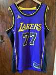 Camisola Lakers Jordan Swingman Statement edition L - Luka Dončić