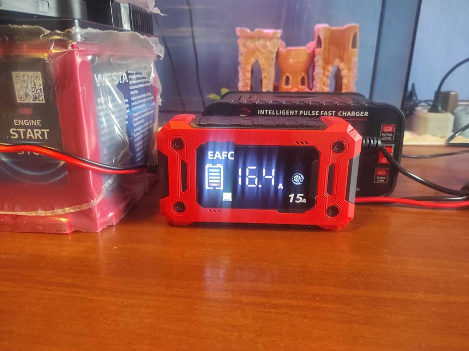 Продам импульсное зарядное устройство для автомобиля