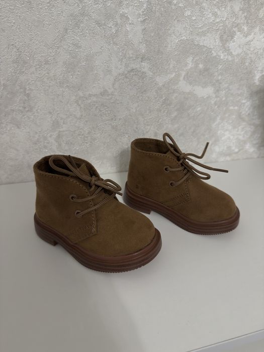 Ботіночки демисезоні 18-19 розмір Н&М