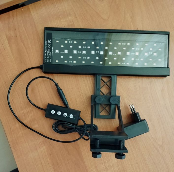 Oświetlenie LED do akwarium