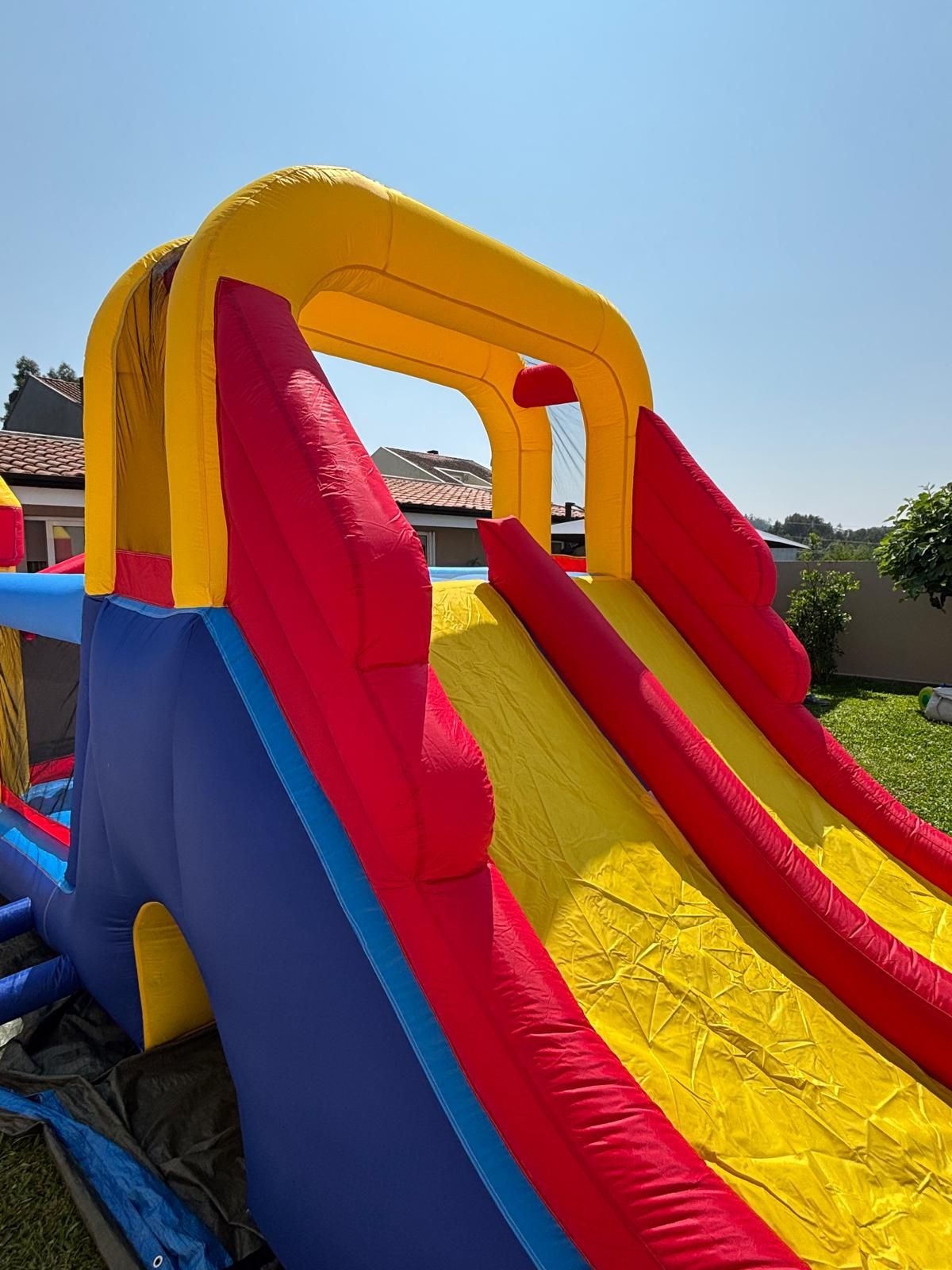 Insuflável Grande para festas ou tarde de diversões