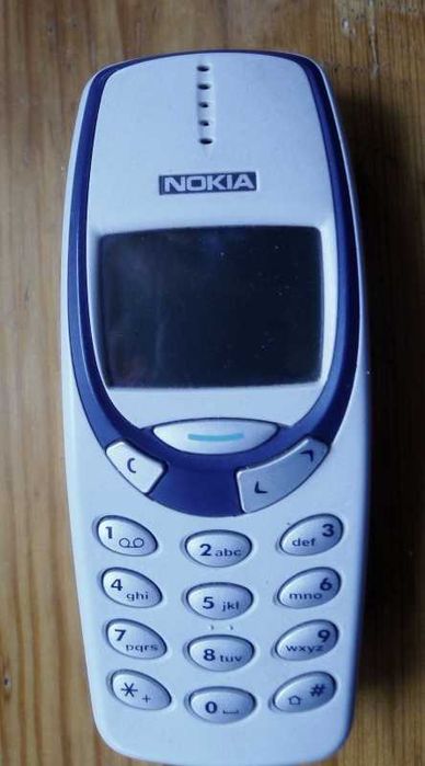 Stary telefon dla kolekcjonera Nokia 3330