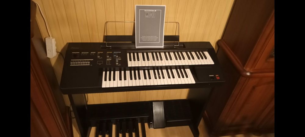 Organy pianino keyboard syntezator Yamaha Electone me10