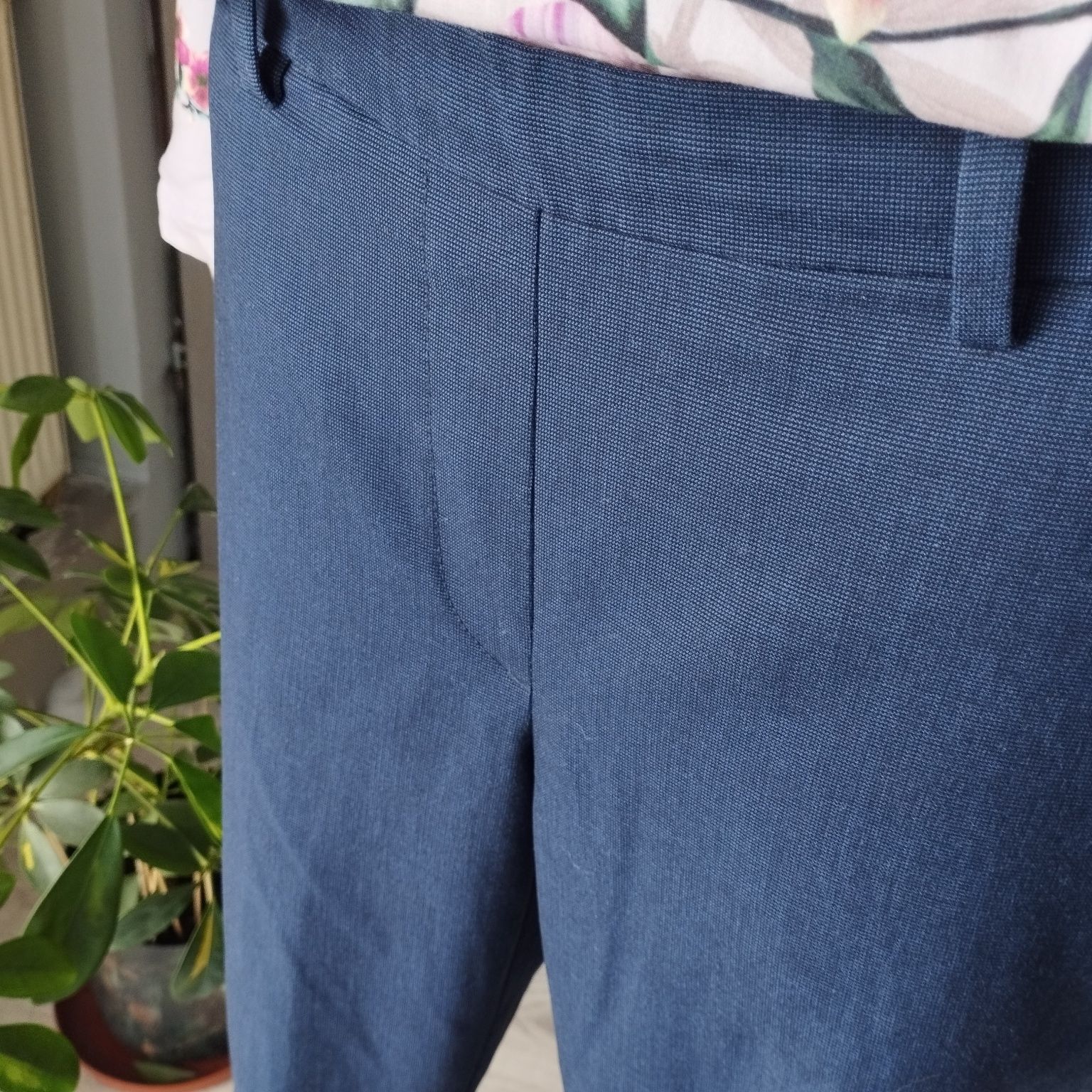 Spodnie damskie eleganckie H&M, rozmiar 38, z gumką – stan idealny z d
