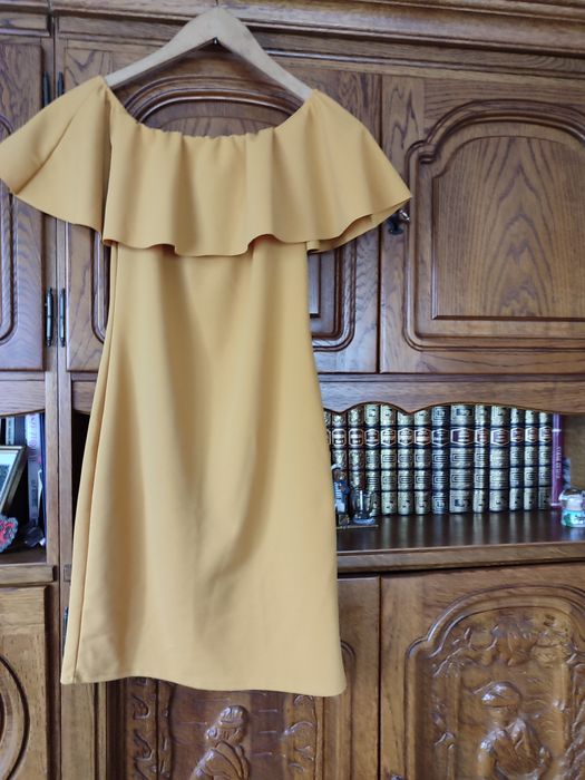 Sukienka bez rękawów