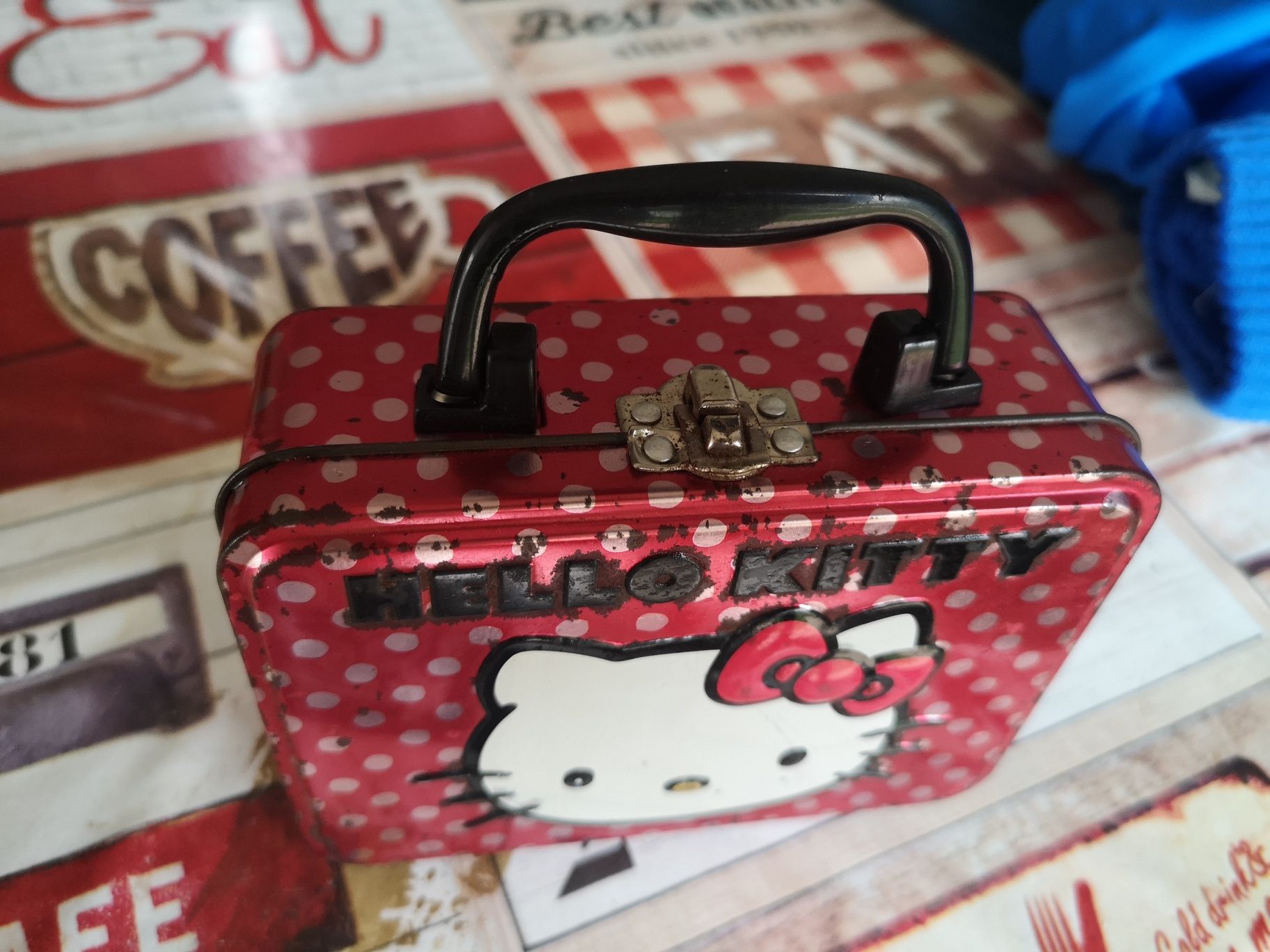 Caixa de Metal Hello Kitty