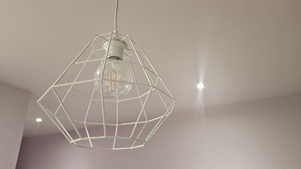 Żyrandol prawie nowy