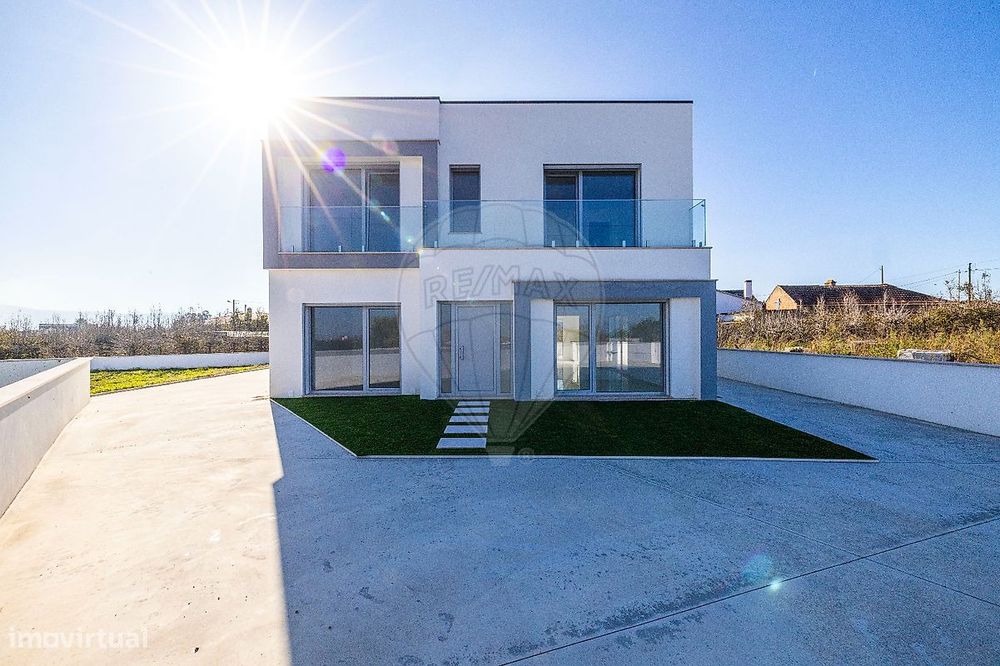 Moradia T5 para venda