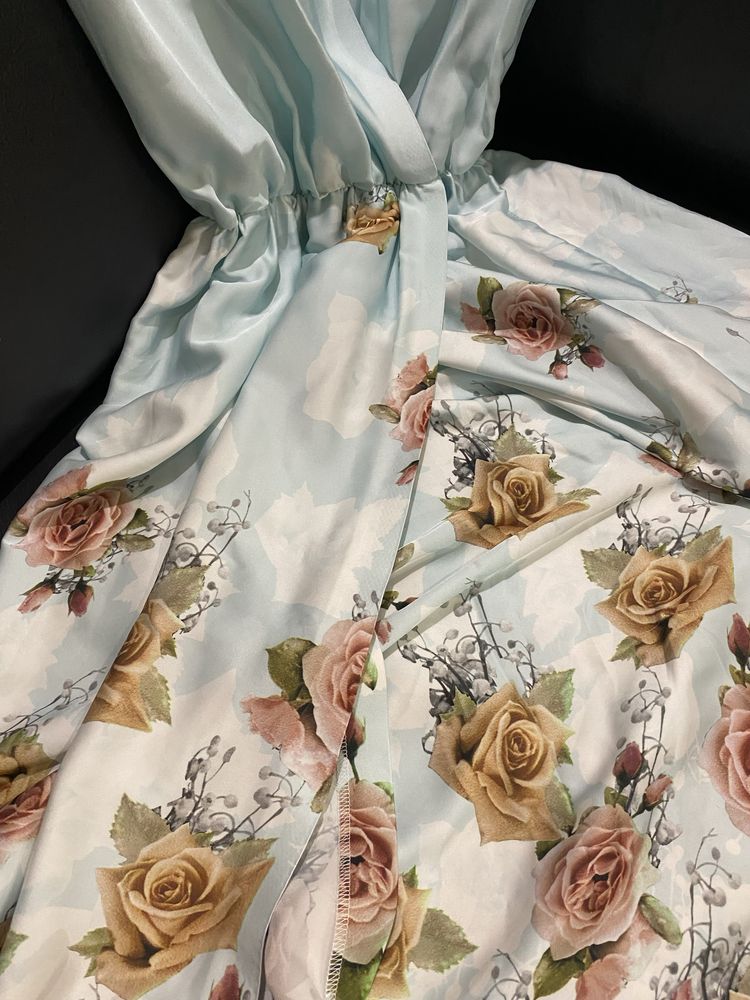 Шелковое платье в цветы от Sellin