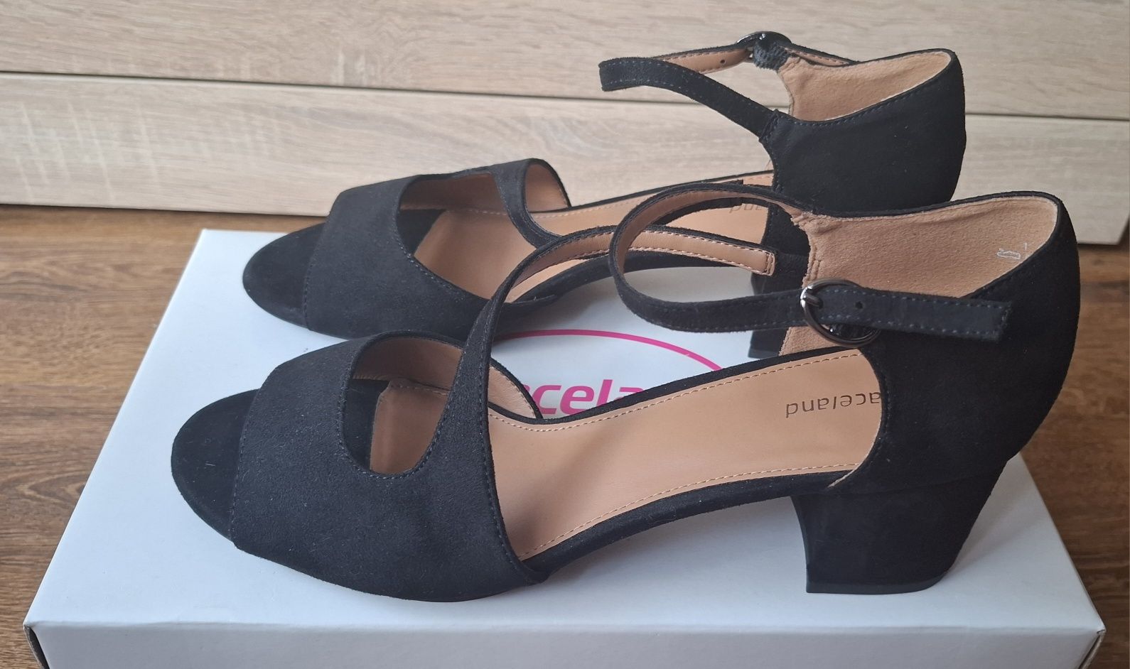 sandałki damskie rozm39 deichmann - nowe .