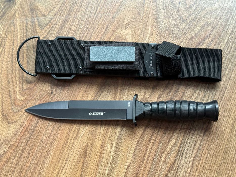 Nóż komandosa na udo z osełką