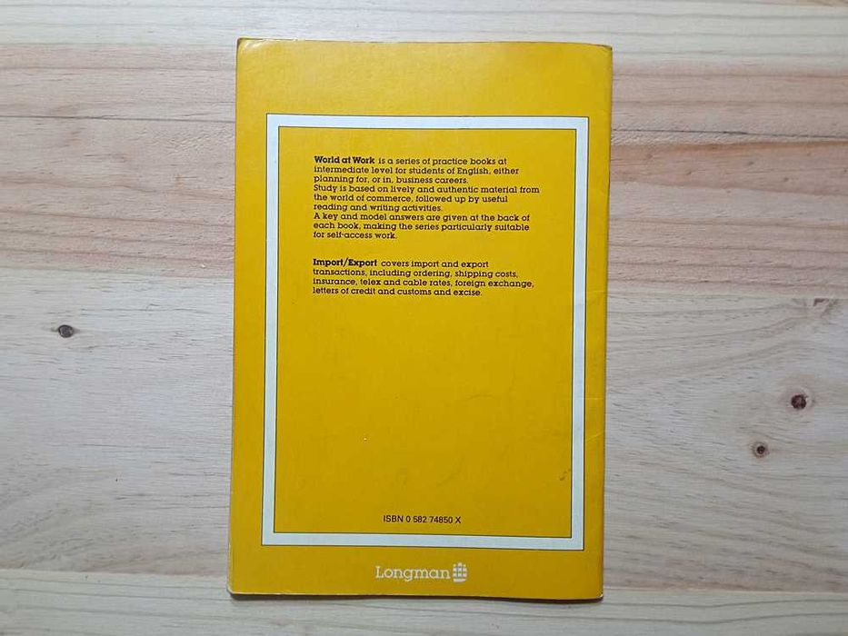 Livro "Import Export" de Vicki Hollett