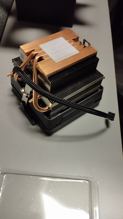 Cooler AMD Novo na caixa