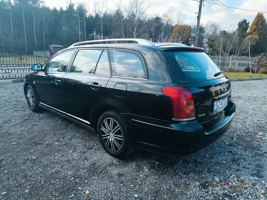 Toyota Avensis 2005 rok 1.8 benzyna Polski salon