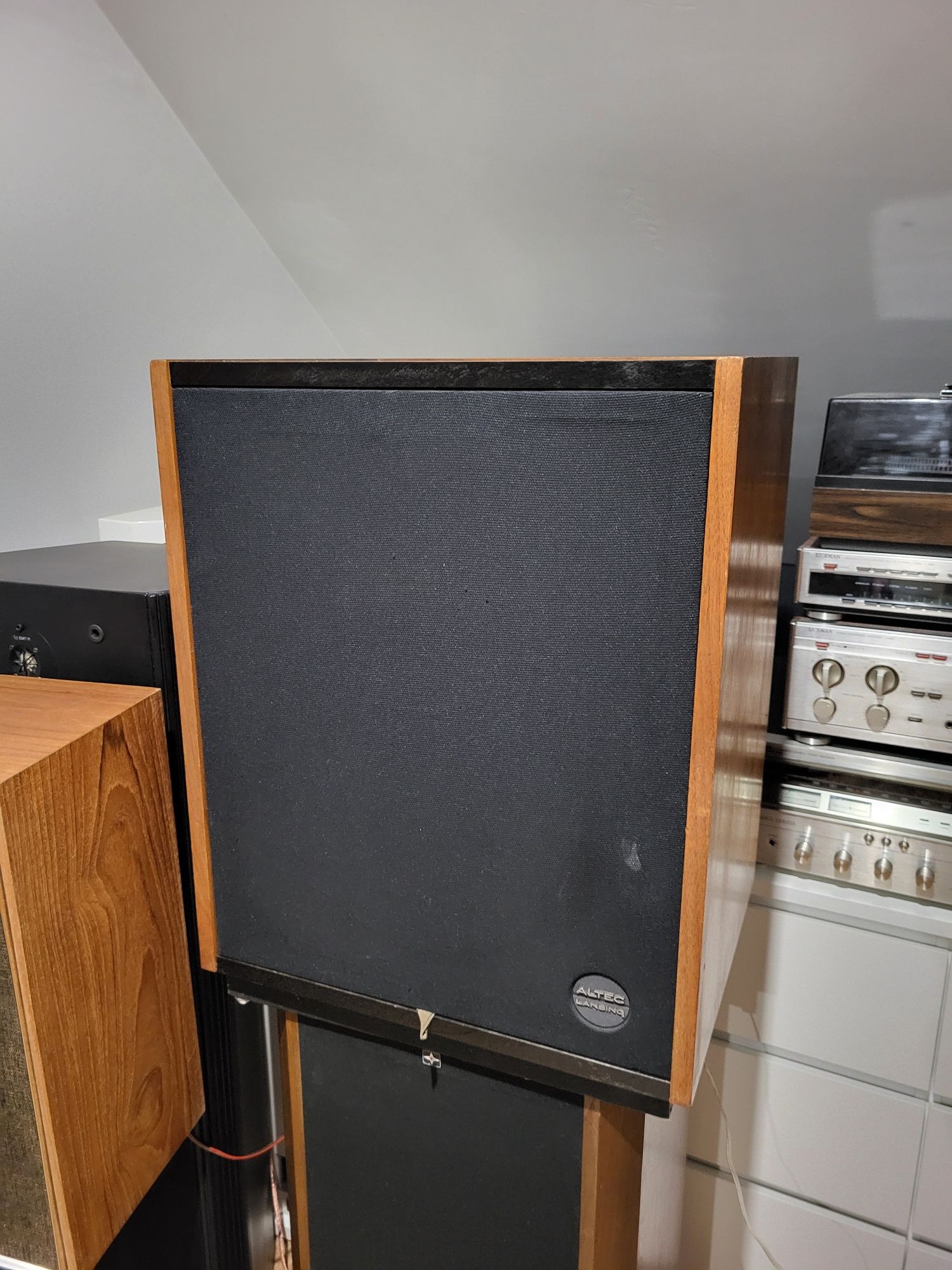 Altec santana ii