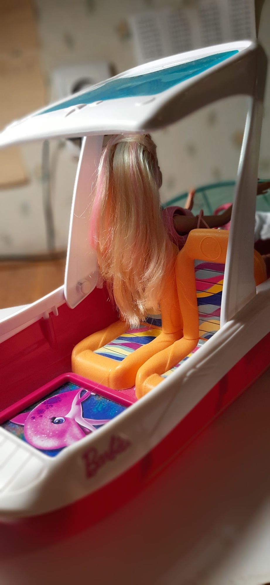 Игровой набор Barbie катер с куклой Barbie