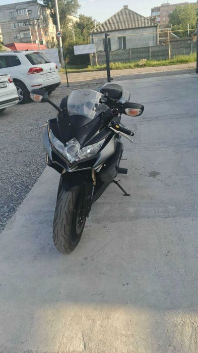Suzuki GSX R 600 k9