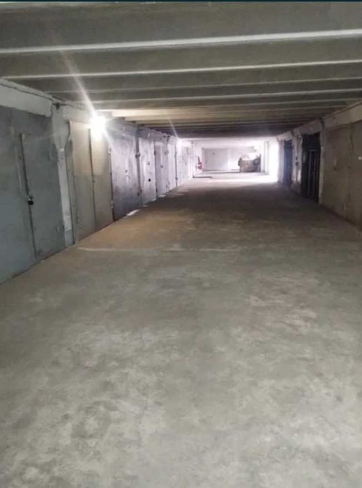 Продам Гаражний бокс, Печерський район, вул. Міхновського 16
