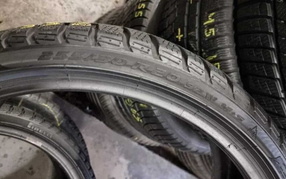 255/30 R20 PIRELLI WINTER SOTTOZERO 3 (90%) 235 245 265. 35 40 45 50
