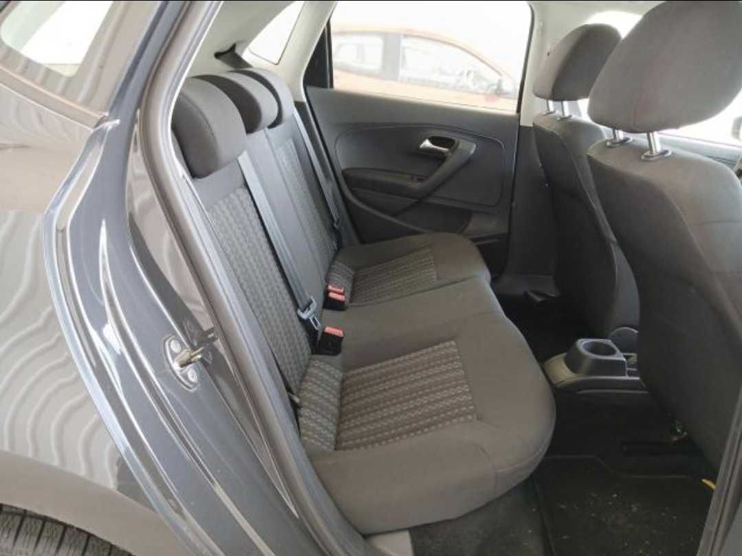 VOLKSWAGEN POLO V Trendline 2015