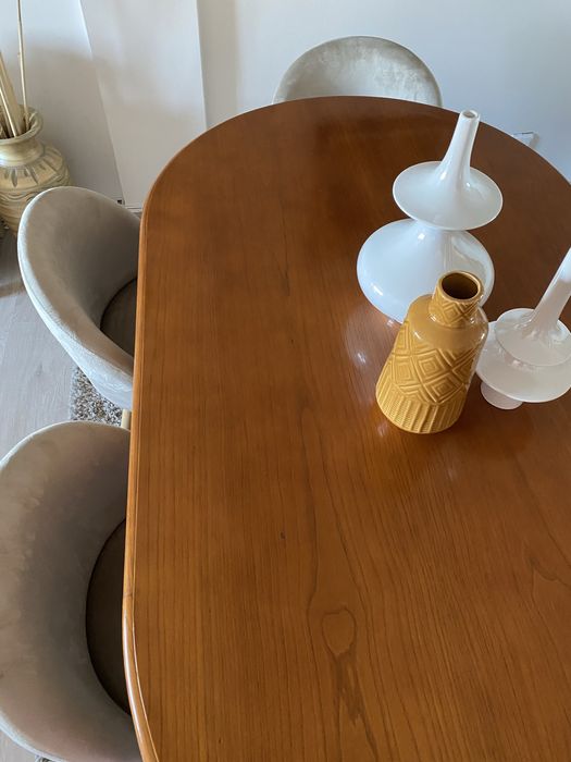 Mesa de jantar cerejeira para 6 lugares