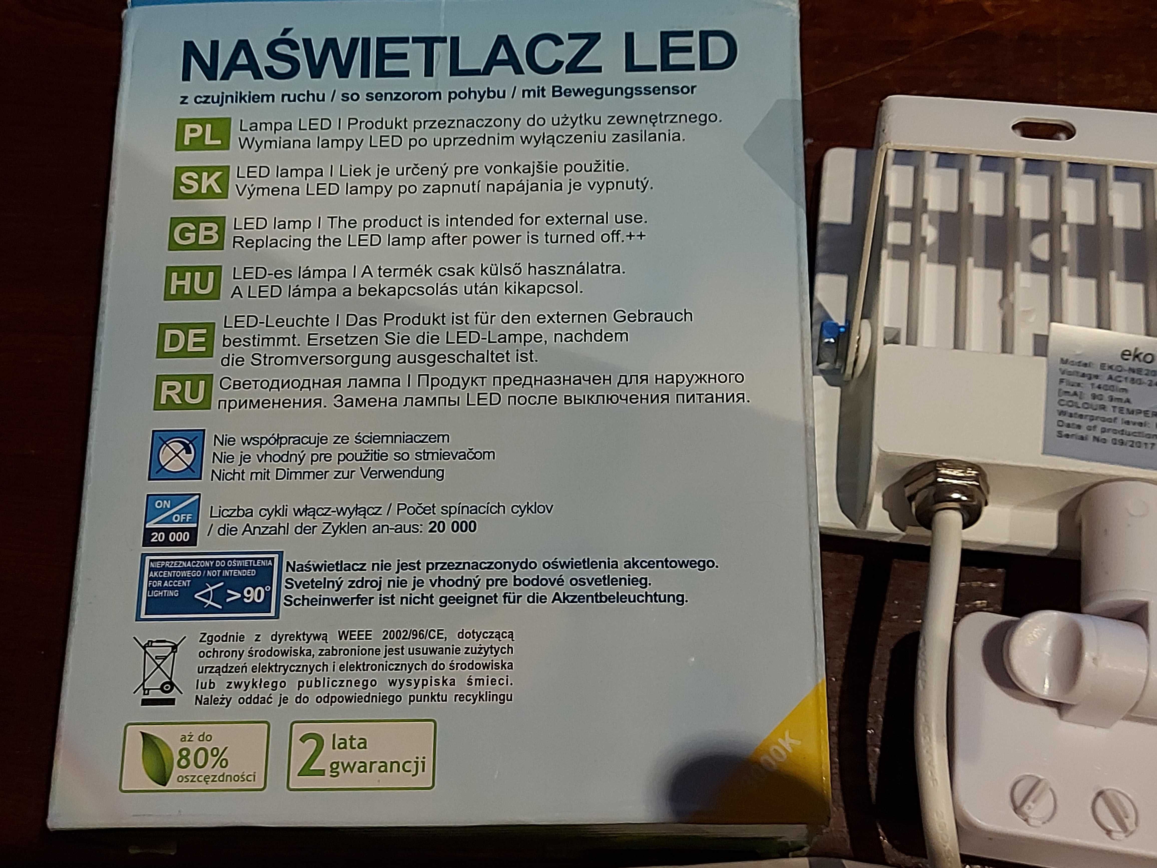 Naświetlacz Halogen 20W SMD z czujnikiem ruchu 3000K 1400lm