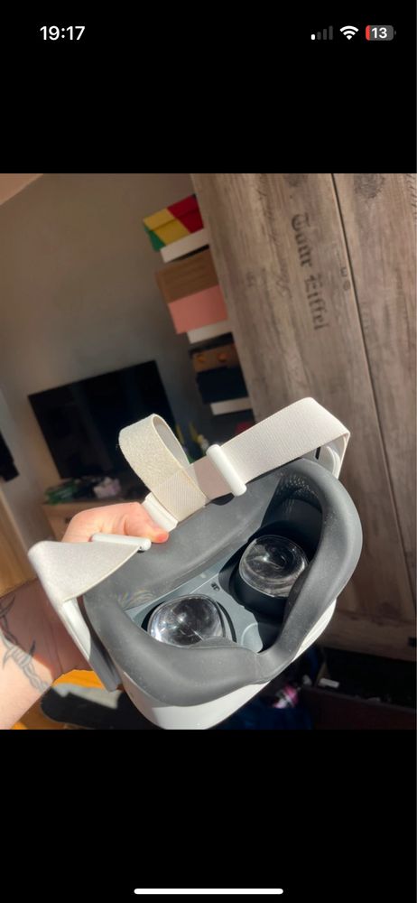 Meta Quest 2 (Oculus Quest 2)
