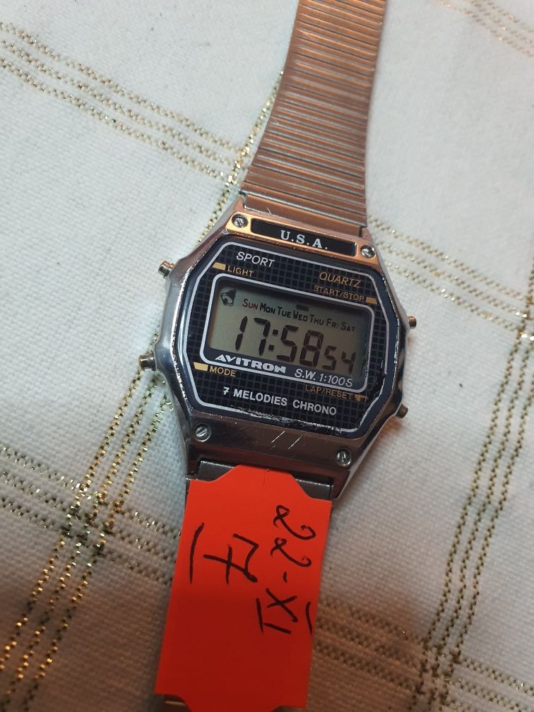 Zegarek z melodyjkami U. S. A.