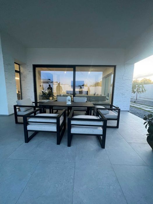 Продаж сучасного будинку в с. Солонка з ландшафтним дизайном