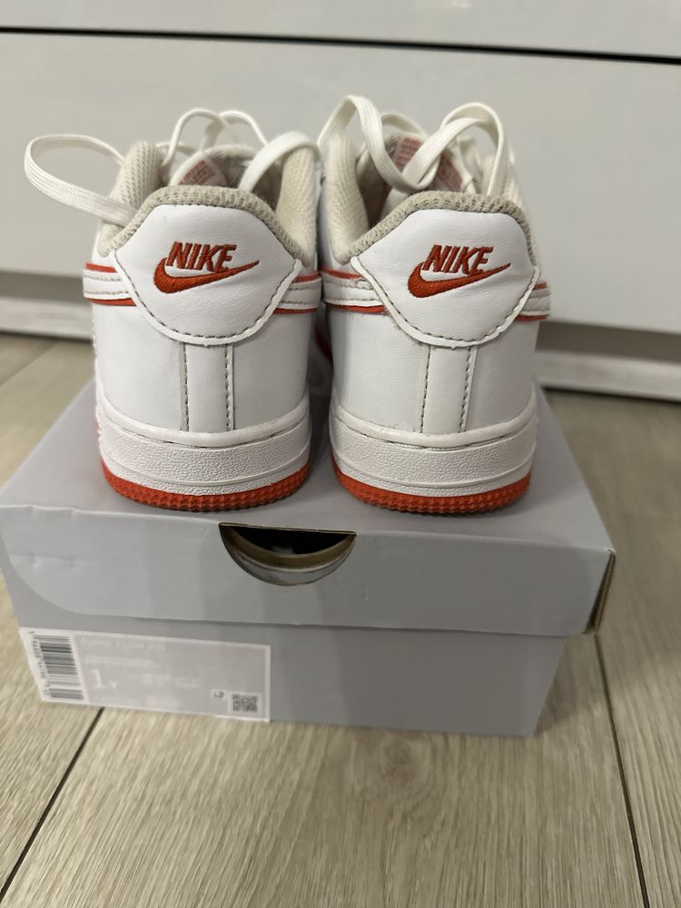 Кроссовки Nike Air Force