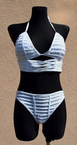 strój kąpielowy bikini biały paski wycięcia siateczka L i XL