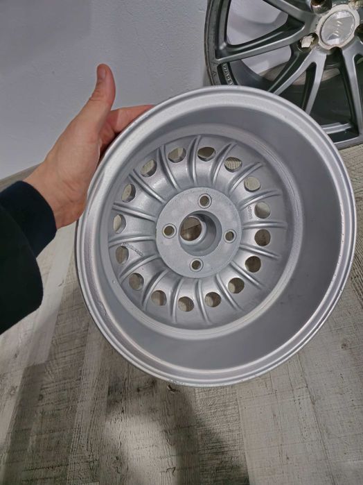 5 Jantes Originais GTA Campagnolo 14x6 Magnésio com pneus