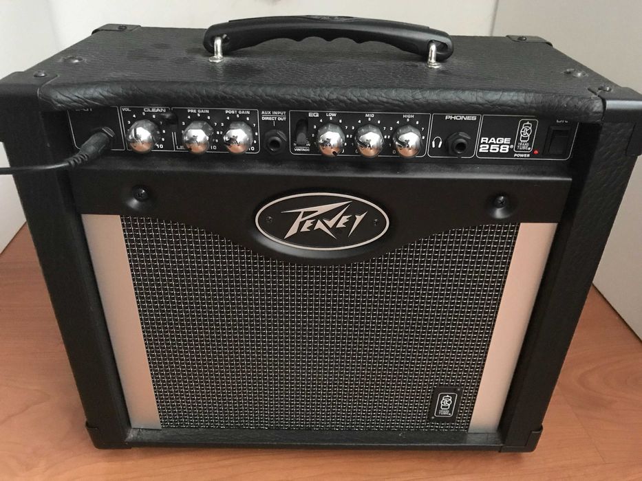 Austin Super 6 Gold + Amplificador Peavey Rage 258