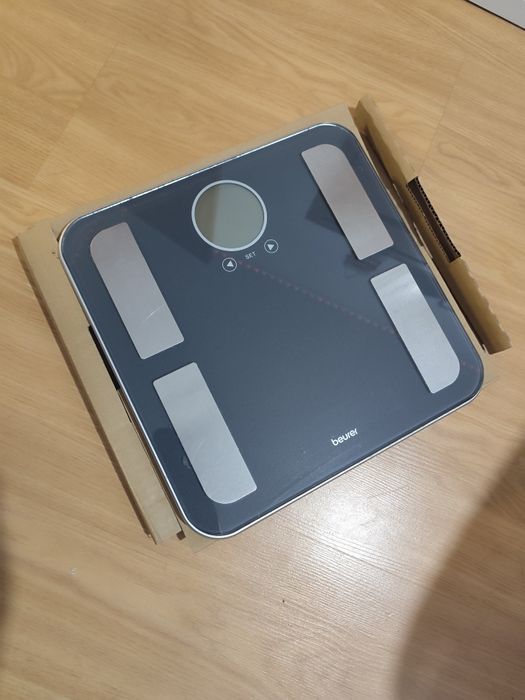 Balança Digital BEURER BF195 ( Peso máximo 180 kg)