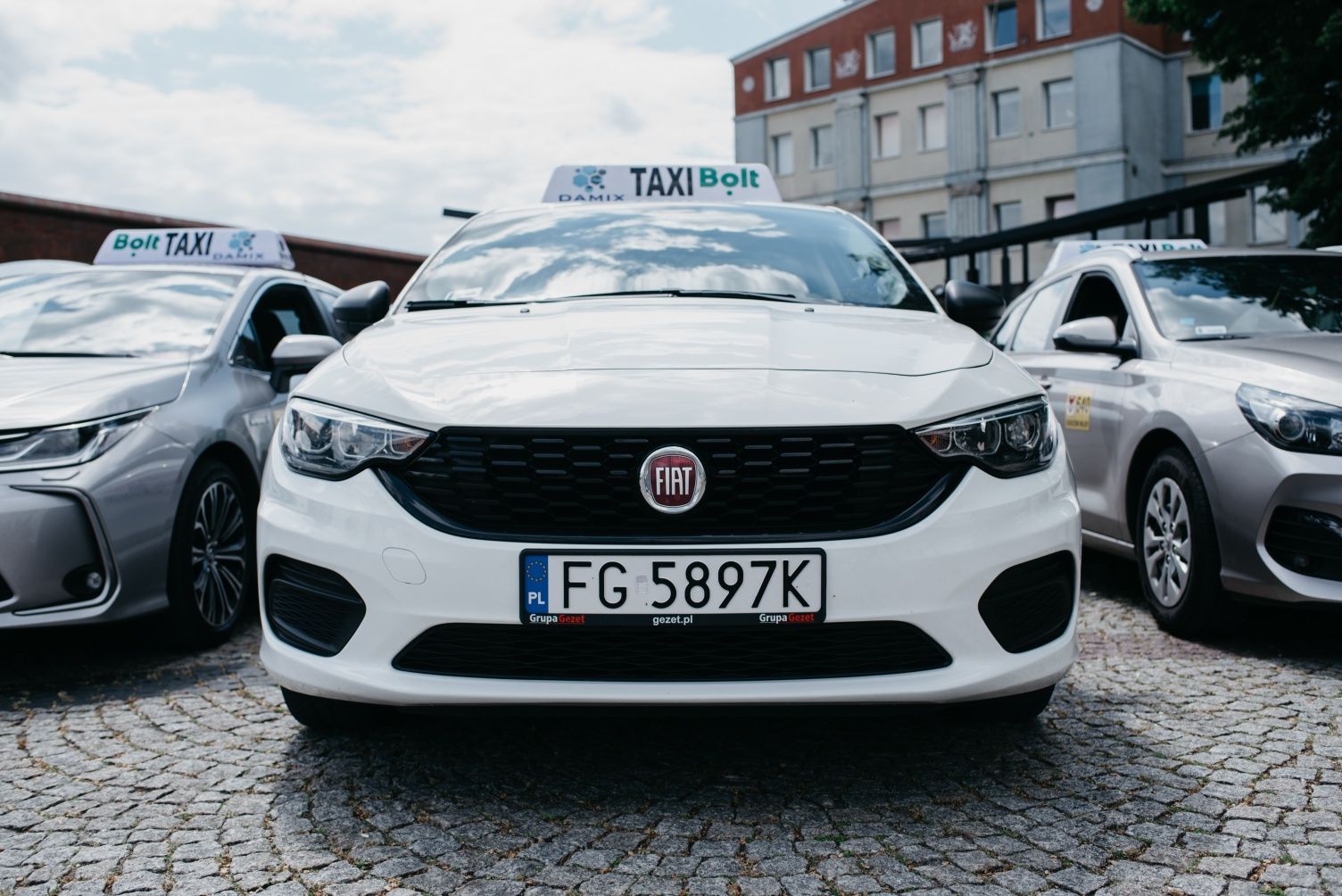 Transport na Lotniska Taxi Damix  Przewóz Osób Europa i Polska Transfe